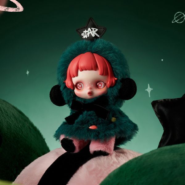 Фигурка POP MART SKULLPANDA Winter Symphony Series Plush Figures / поп март Плюшевая игрушка SKULLPANDA из серии &laquo;Зимняя симфония&raquo;. 1793215 фото